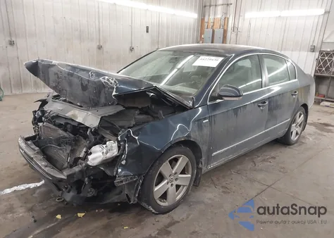 2007 Volkswagen Passat 2.0T/Wolfsburg Edition z USA, uszkodzony, nr VIN WVWAK73C67P128953